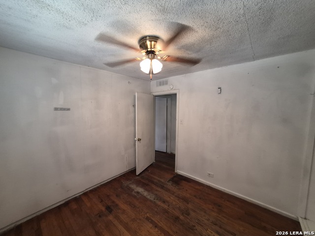 807 Weizmann St Property Photo 19