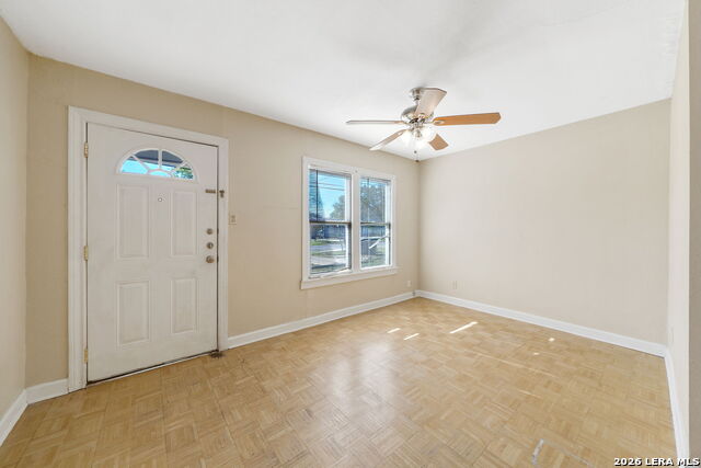315 La Manda Blvd Property Photo 4