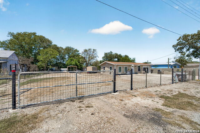 850 Fm 743 Property Photo 22