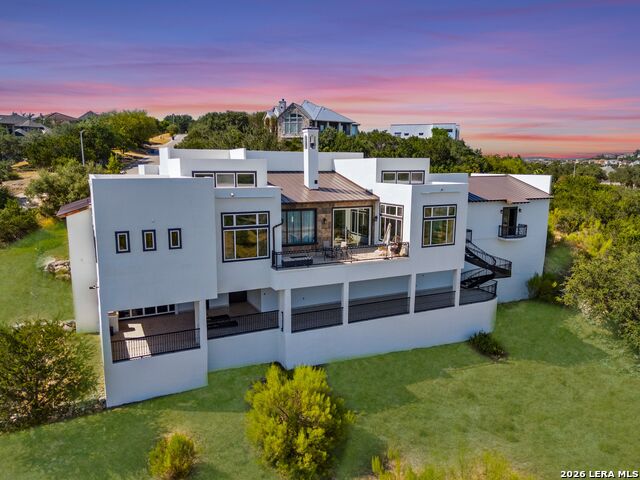 37 Trophy Property Photo 1
