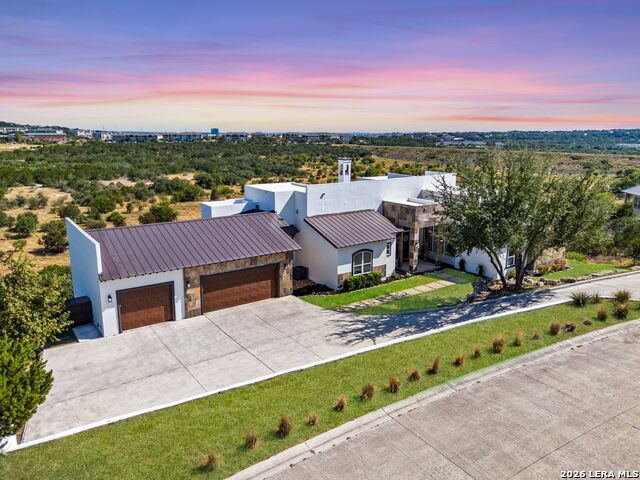 37 Trophy Property Photo 1
