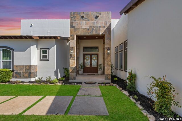 37 Trophy Property Photo 14