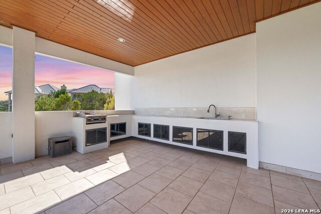 37 Trophy Property Photo 71