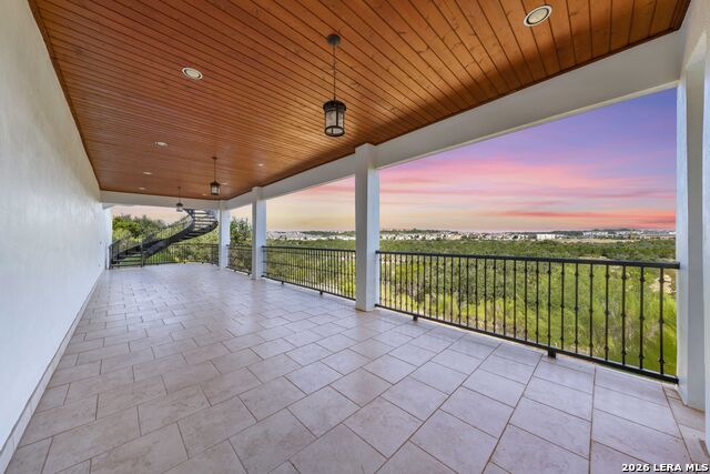 37 Trophy Property Photo 72