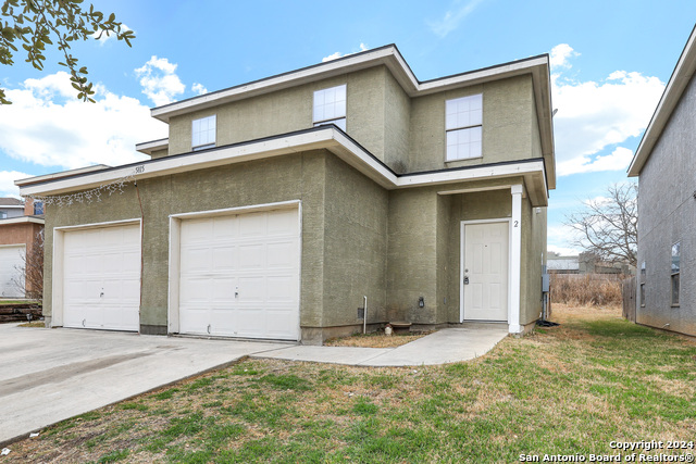 5815 Golf Bnd Property Photo 1