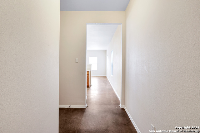5815 Golf Bnd Property Photo 4