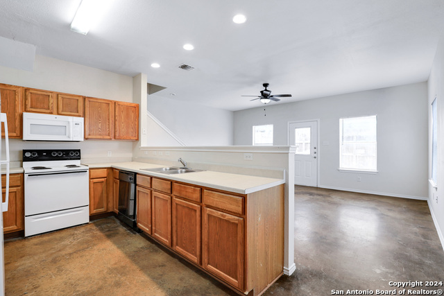 5815 Golf Bnd Property Photo 5