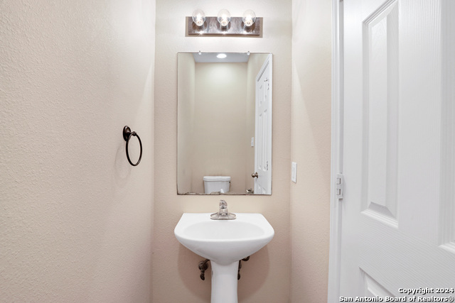 5815 Golf Bnd Property Photo 14