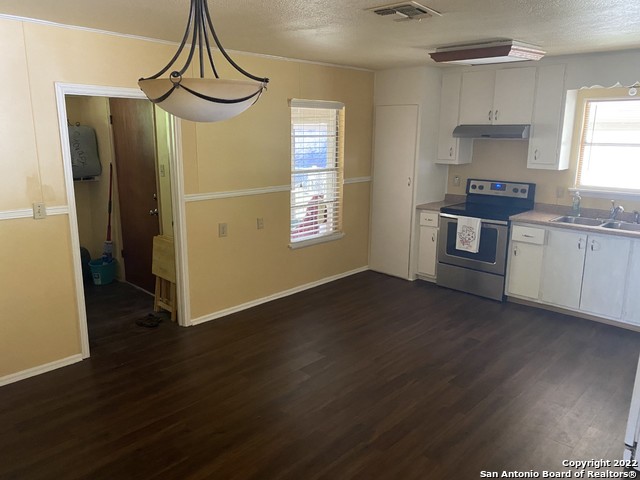 427 Turner Property Photo 4