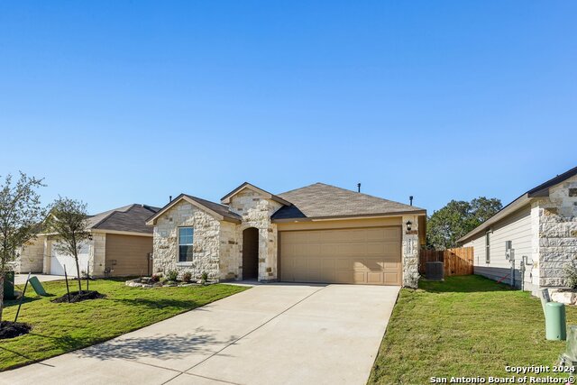 21281 Millstream Bend Property Photo 3