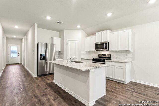 21281 Millstream Bend Property Photo 5