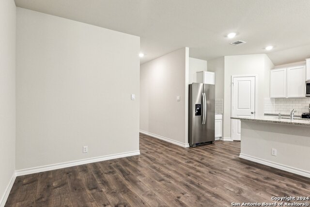 21281 Millstream Bend Property Photo 6