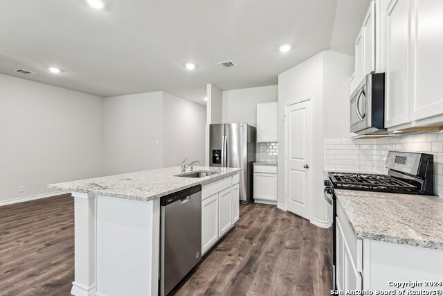 21281 Millstream Bend Property Photo 13