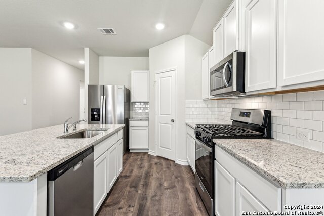 21281 Millstream Bend Property Photo 14