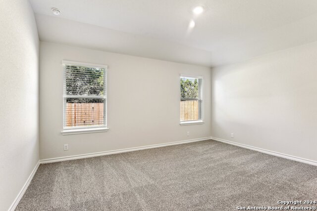 21281 Millstream Bend Property Photo 15