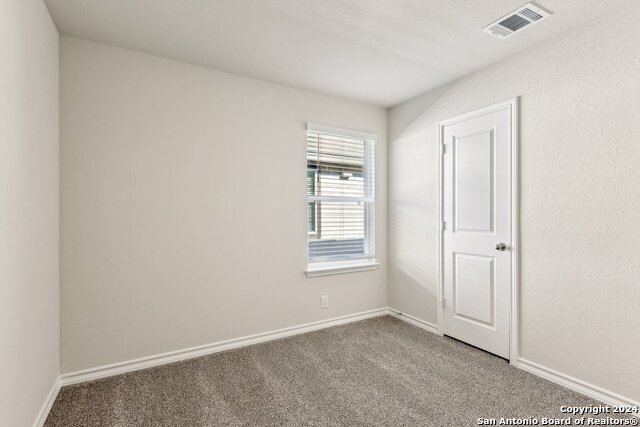 21281 Millstream Bend Property Photo 24