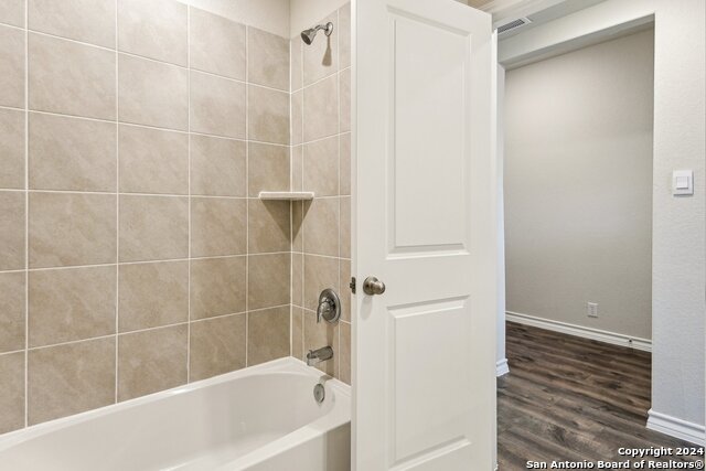 21281 Millstream Bend Property Photo 33