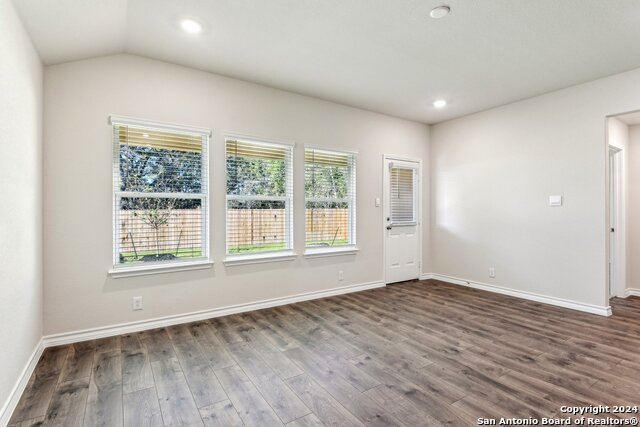 21281 Millstream Bend Property Photo 38