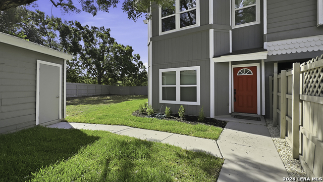 6704 Spring Front Dr Property Photo 3