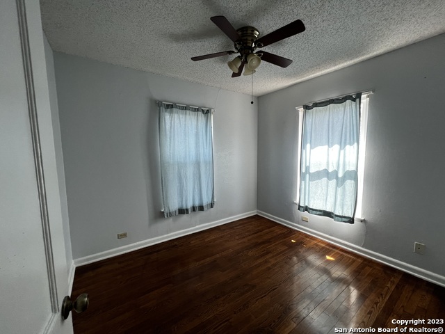 726 John Adams Dr Property Photo 5