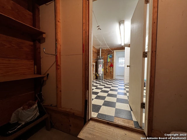 726 John Adams Dr Property Photo 10