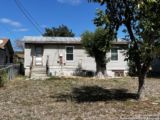 726 John Adams Dr Property Photo 12
