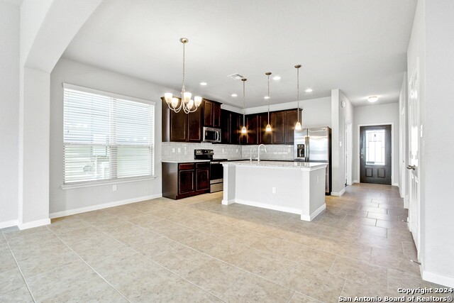 6035 Snorkel Sq Property Photo 8