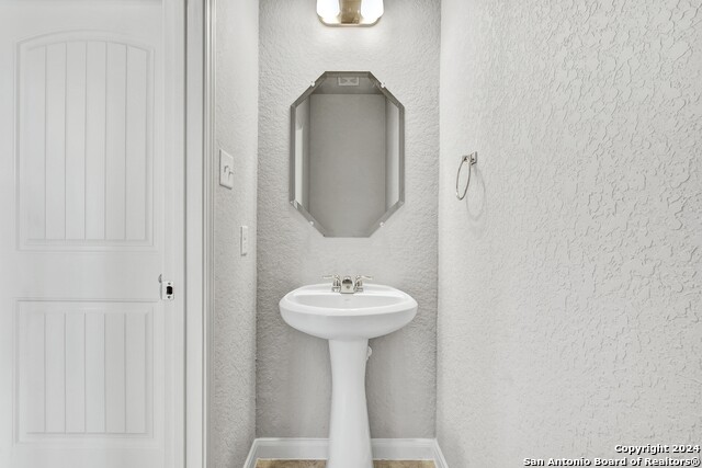 6035 Snorkel Sq Property Photo 11