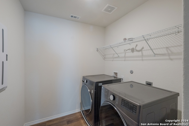 6239 Fieldrun Property Photo 18