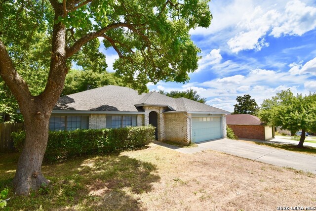 11304 Forest Gleam Property Photo 1