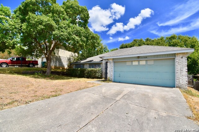 11304 Forest Gleam Property Photo 2