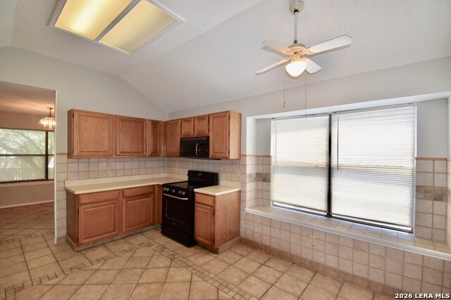 11304 Forest Gleam Property Photo 8