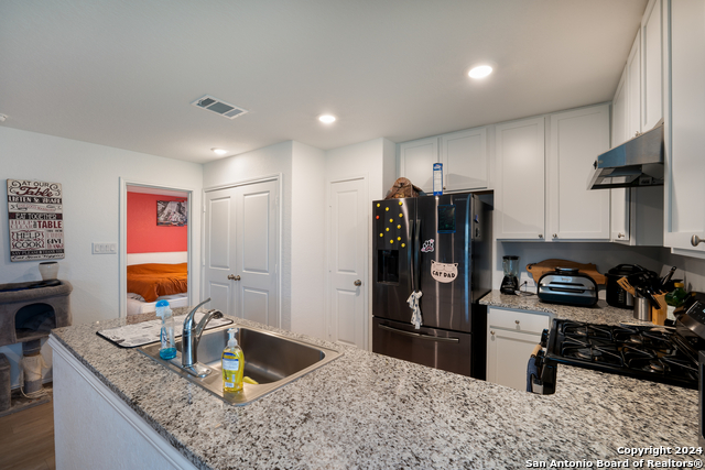 6402 Magee Run Property Photo 4