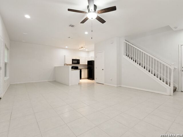 11 Oak Plz Property Photo 3