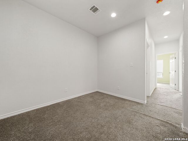 11 Oak Plz Property Photo 6