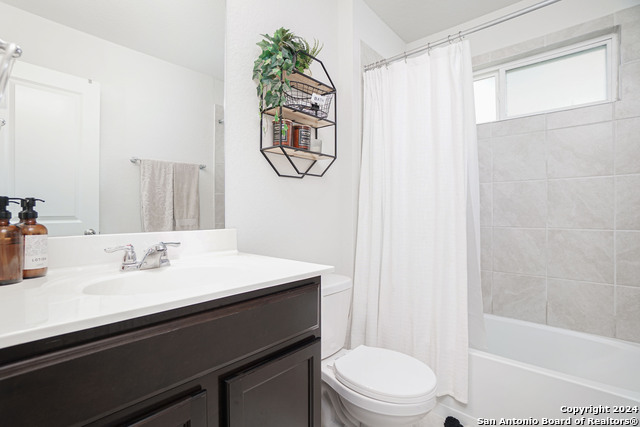 6310 Kendall Cove Property Photo 10