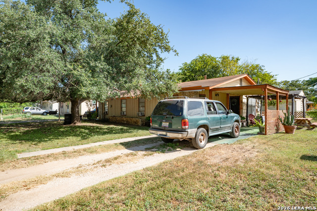 300/302 Koch Property Photo 2