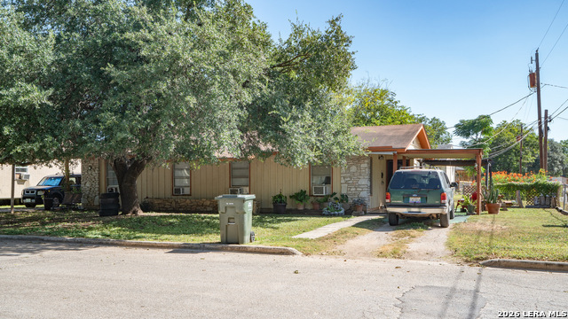 300/302 Koch Property Photo 5