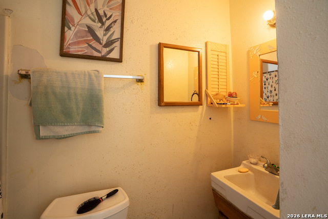 300/302 Koch Property Photo 15