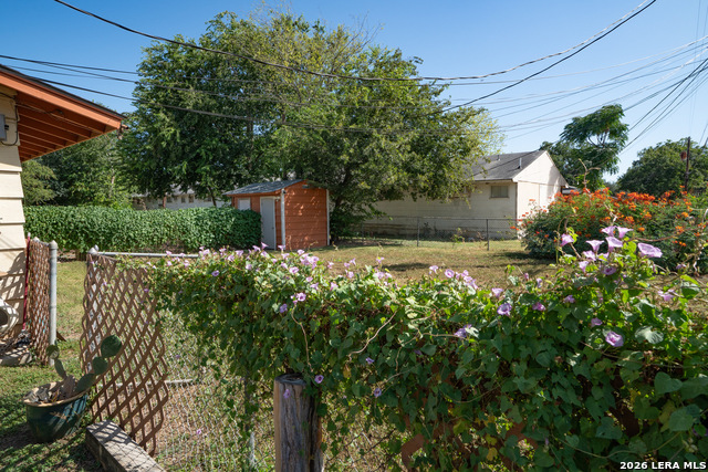 300/302 Koch Property Photo 26