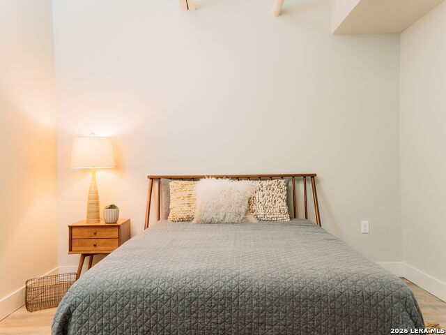 210 W Peden Property Photo 19