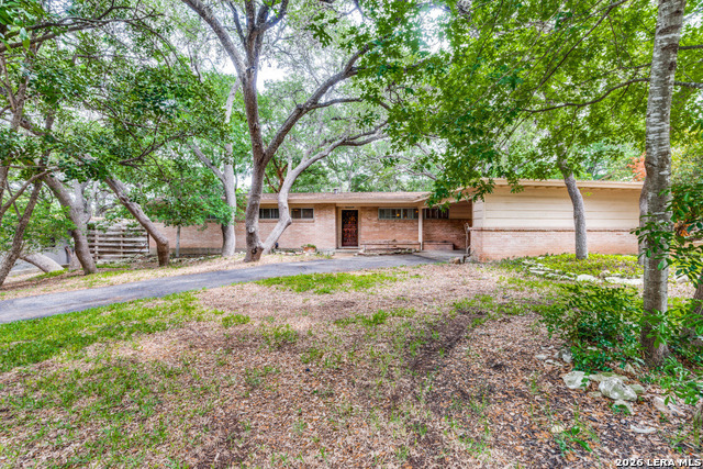2734 Castanet St Property Photo 1
