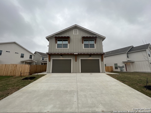 13851 Enzo Gate Property Photo 2