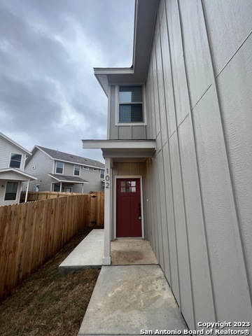13851 Enzo Gate Property Photo 5