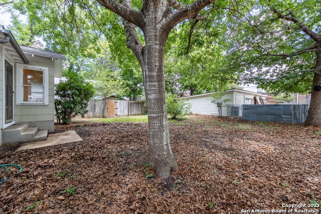 465 S Guenther Ave Property Photo 14