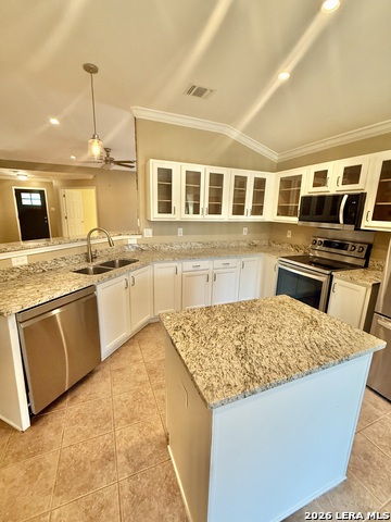 9010 Veranda Court Property Photo 5