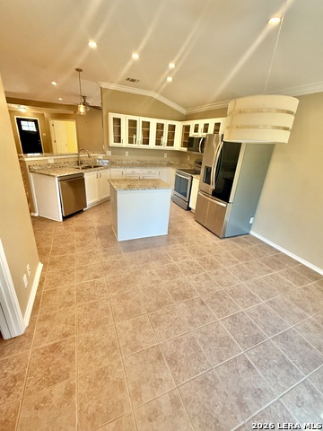 9010 Veranda Court Property Photo 6