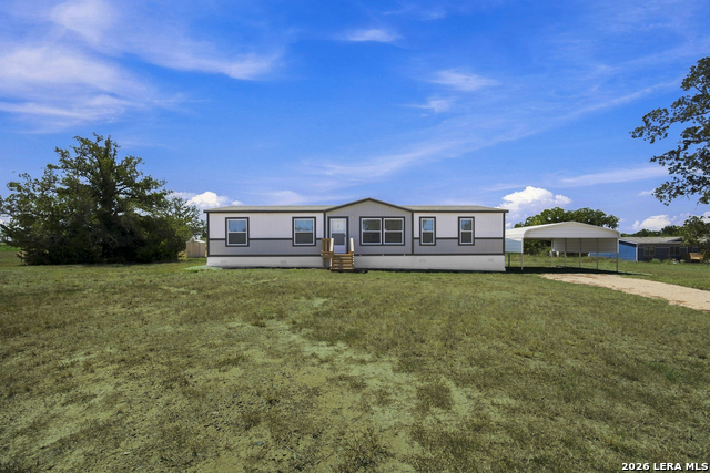 872 Main Loop Rd Property Photo 4