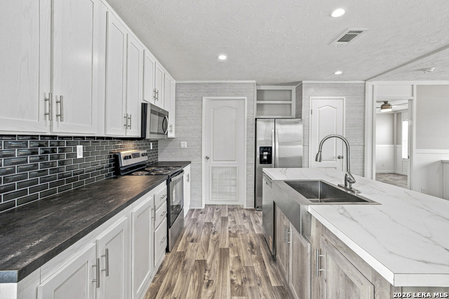 872 Main Loop Rd Property Photo 5