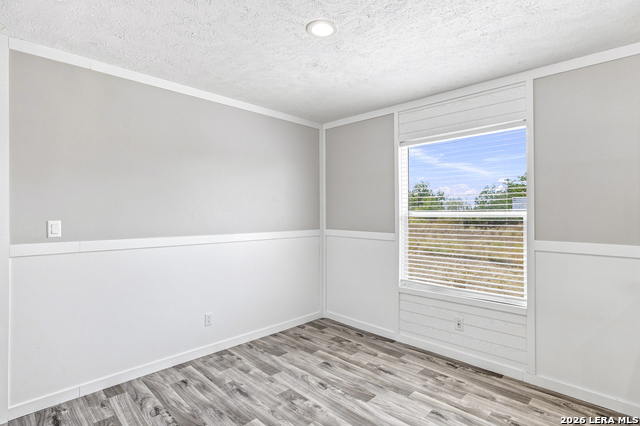 872 Main Loop Rd Property Photo 18